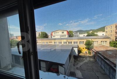 Garsoniera spa?ioasa de vanzare, etaj 2/4, zona central - 7