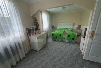 Casă cu 4 camere cu Teren 1500 Mp în Central - 3