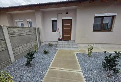 Casă cu Canalizare în Albina - 4