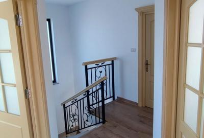 Casă cu 4 camere în Curtești - 6