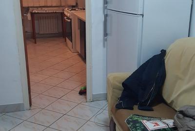 Garsonieră decomandată, mobilată în Vitan - 4