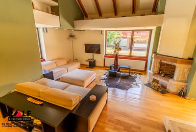 Casă cu 12 camere cu Teren 2168 Mp în Girocului