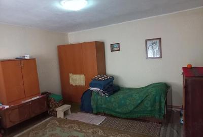Casă cu 3 camere cu Teren 1490 Mp în Perșani - 3
