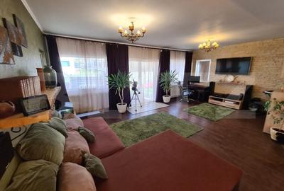 Casa individuala de 110mp cu 350mp teren, in Dezmir, cu vedere spre oras