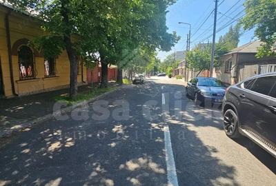 Teren 458 mp cu casa de 164 mp, Str. Razboieni langa Str. Basarabiei - 1