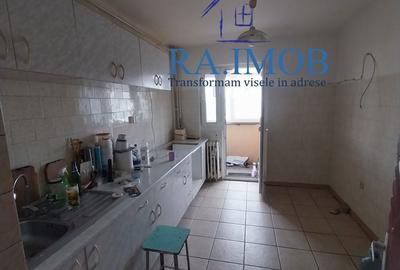 Apartament cu 3 camere decomandat în Republicii - 4
