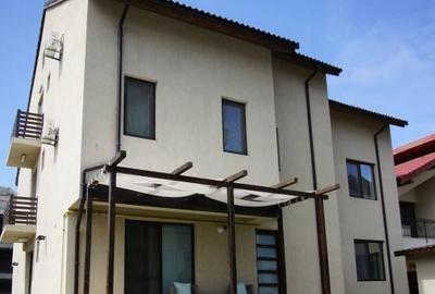 Casă cu 8 camere cu Canalizare în Mamaia-Sat - 2