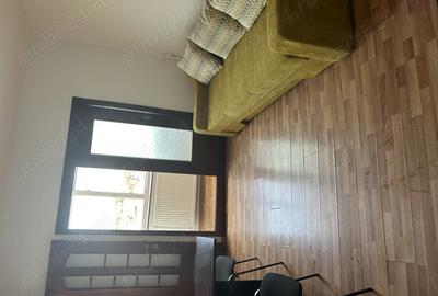 Garsonieră decomandată în Broșteni