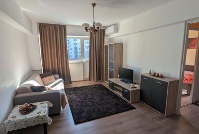 Apartament cu 2 camere semidecomandat, mobilat în Păcii
