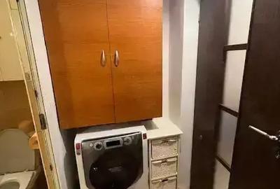 Apartament cu 2 camere semidecomandat în Berceni