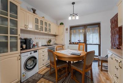 Casă individuală cu 8 camere cu Canalizare în Moara de Vânt - 11