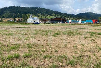 Teren de 8366 mp, în Central