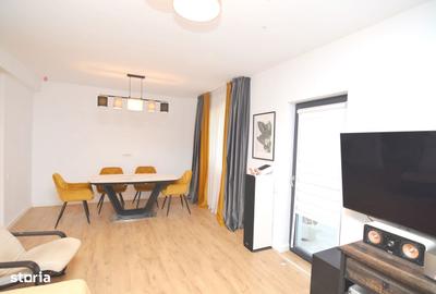 Casă cu 5 camere cu Canalizare în Central - 2