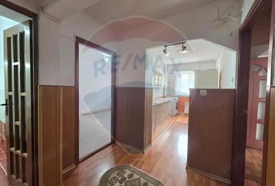Apartament cu 2 camere decomandat în Vitrometan - 11