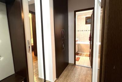 Apartament cu 2 camere decomandat, mobilat în Micro 20 - 14