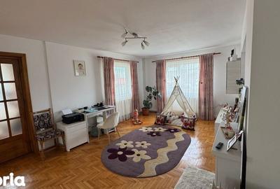 Casă cu 5 camere cu Teren 2011 Mp în Central - 15