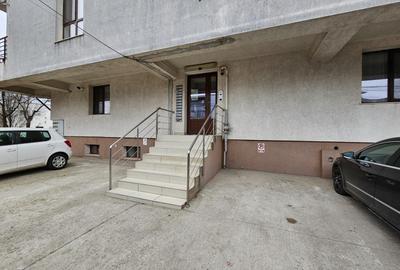 Apartament cu 3 camere semidecomandat, mobilat în Bucureștii Noi - 14