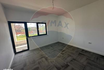 Casă cu 4 camere decomandat în Central - 9