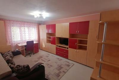 Închiriere apartament 2 camere, decomandat, etaj intermediar, centrala termica - 1