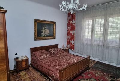 Casă cu 4 camere în Central - 3