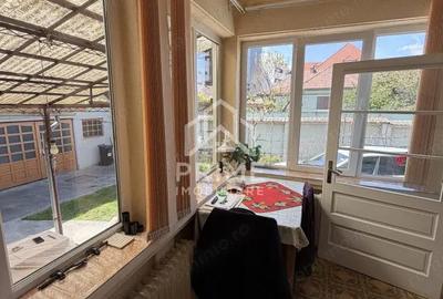 Casă cu 3 camere cu Teren 849 Mp în Central - 2