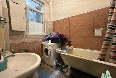 Apartament cu 3 camere semidecomandat în P-ța Victoriei - 8