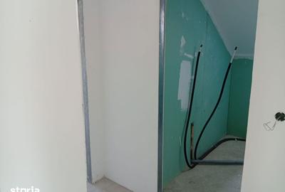 Casă cu 4 camere cu Teren 468 Mp în Central - 16