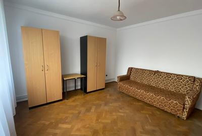Apartament cu 2 camere decomandat în Plopilor - 3