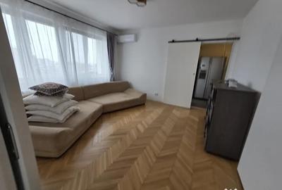 Apartament cu 2 camere semidecomandat în 1 Mai