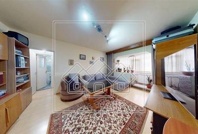 Apartament cu 2 camere semidecomandat în Turnișor
