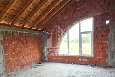 Casă cu 7 camere cu Teren 4421 Mp în Curtici - 10