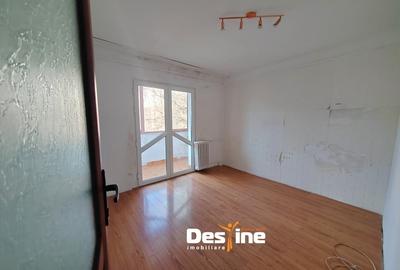 Apartament cu 4 camere decomandat în Cug