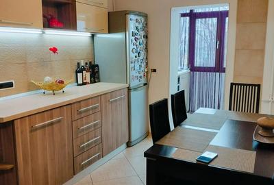 Vand apartament 2 camere. - 2