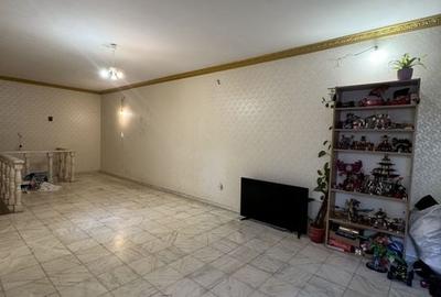 Casa Curte Proprie- Gara de Nord/ Victoriei - 2