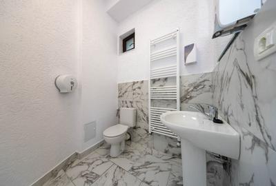 Spațiu comercial, de 52 mp, în Central - 14