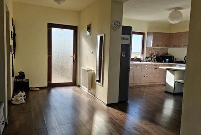 Casă cu 5 camere cu Teren 605 Mp în Moșnița Nouă - 8