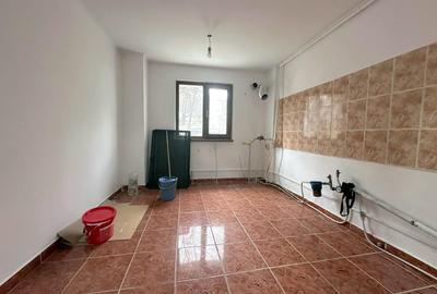Apartament cu 3 camere decomandat în Zimbru - 3