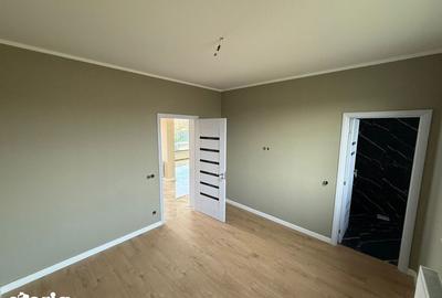 Casă cu 4 camere cu Teren 480 Mp în Recea