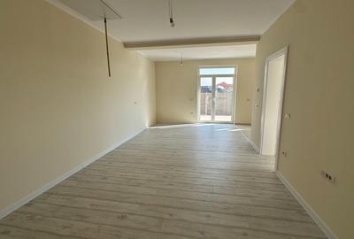 Duplex cu 3 camere cu Canalizare în Bucovăț (Remetea Mare) - 2
