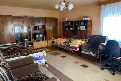 Casă cu 9 camere cu Teren 256 Mp în Geoagiu-Băi - 1