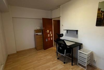 Apartament cu 4 camere decomandat în Tei - 11
