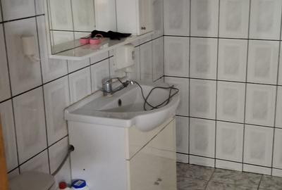 Apartament 3 camere central, etajul 3/3, decomandat cu CT. Apartament 3 camere central, etajul 3/3, decomandat cu CT. - 4