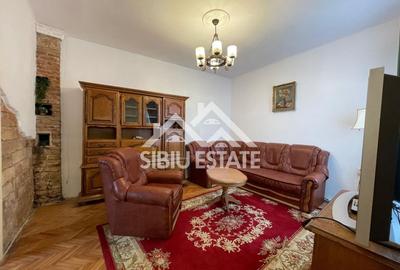 Apartament de vanzare cu 2 camere Zona- Centrul Istoric - 1
