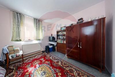 Apartament cu 3 camere de vanzare, in zona centrala - 20