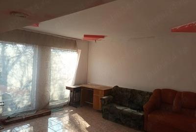 Casă cu 4 camere cu Teren 1040 Mp în Mărăcineni - 6