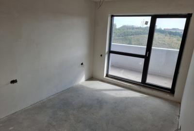 De Vanzare: Apartament cu 4 camere pe 2 nivele - 6