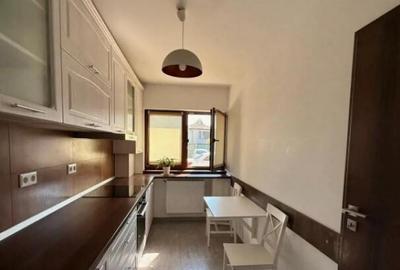 APARTAMENT COMPLET MOBILAT ?I UTILAT, GRADINA PROPRIE ?I
