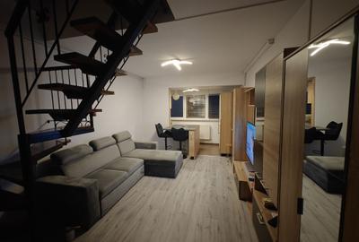 Apartament cu 3 camere semidecomandat în Runcu