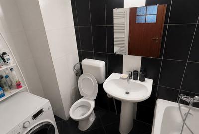 Apartament cu 3 camere semidecomandat în Olteni - 4