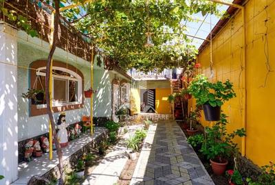 Casă cu 8 camere cu Teren 332 Mp în Agigea - 13